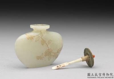 图片[3]-Jade snuff bottle with a filled-gold chrysanthemum-blossom design, Qing dynasty, 18th century-China Archive